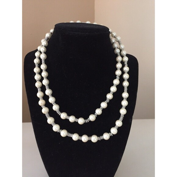 Vintage Chaps Faux Pearls Glass Beads Necklace with Silver Tone Beads & Clasp - Picture 3 of 9